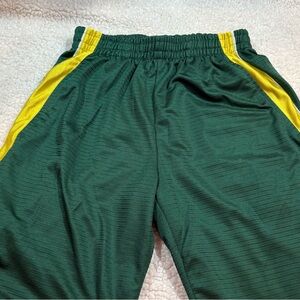 University of Oregon Men’s Colosseum Green and Yellow Basketball Shorts | Small